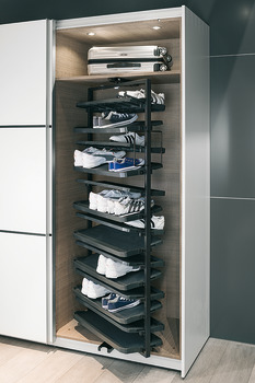 Pull out shoe rack, rotating 180°, for up to 20 or 50 pairs of shoes